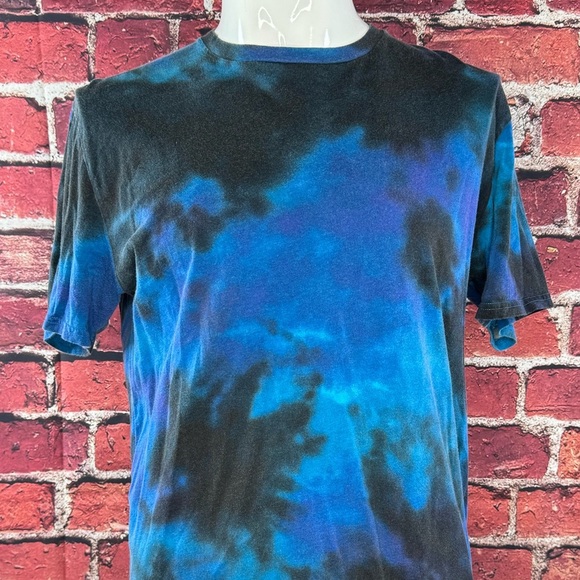 Hollister Men’s Short Sleeve Tie-Dye T-Shirt - Size: XL - Blue / Black - Picture 2 of 6